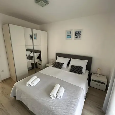 Ljubica, Apartment *
