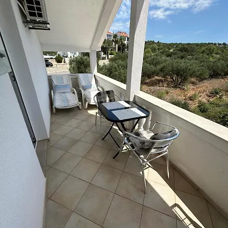 Ljubica, Apartman Murter