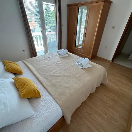 Apartment Ljubica, Murter