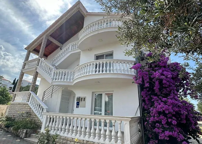 Ljubica, Apartmán *