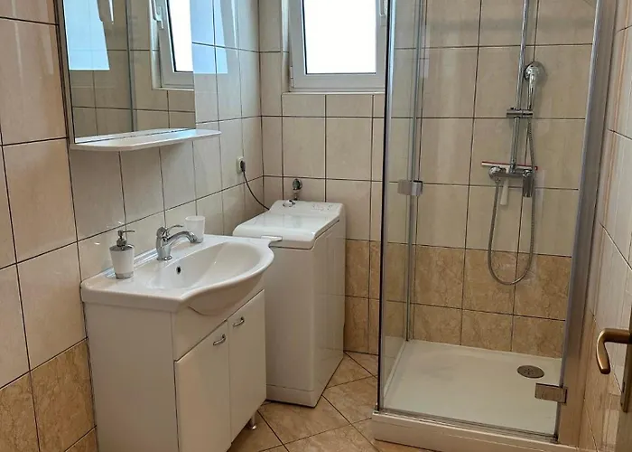 Ljubica, Apartmán Murter